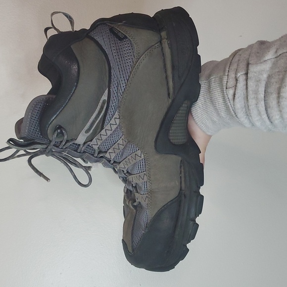 Danner Gray and Black Men's Boots - Picture 4 of 16